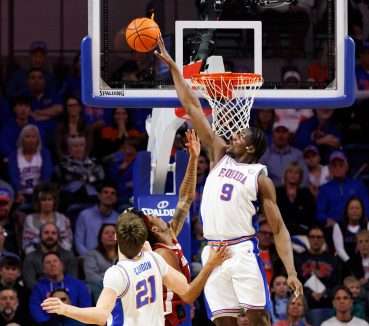 Gators’ Rueben Chinyelu Earns Naismith Player of the Week