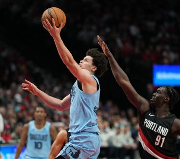 How Walter Clayton’s Football Background Affects His Fit in Memphis