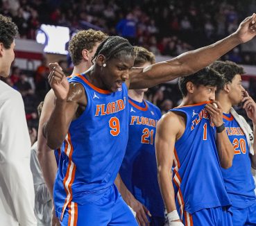 No. 14 Florida Finds Stroke, Overpowers Georgia for Road Rout