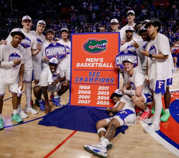 No. 7 Florida Cuts Down Nets in Demolition of No. 20 Arkansas