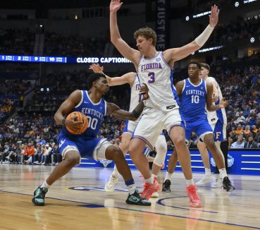 Florida’s Micah Handlogten Prays, Shines on Court Where Season Once Ended