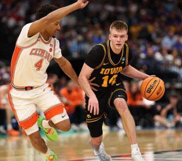 Scouting Iowa: What Florida Should Watch For in Second-Round Matchup