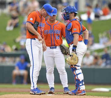 Florida Baseball Drops Game 2 to Georgia