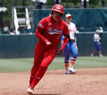 Former Gator Mia Williams Sinks Florida in Super Regional Thriller