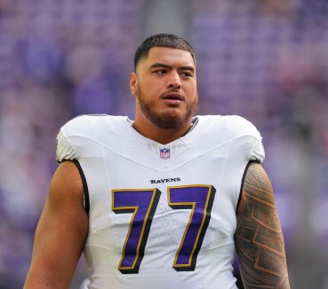 Jaguars Trade for Daniel Faalele, Send Late-Round Draft Pick to Giants