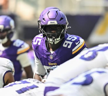Former Gators’ Caleb Banks Makes Vikings’ 53-Man Roster as Starter