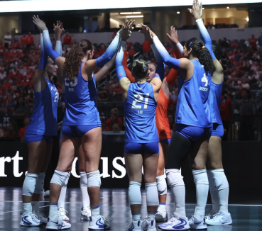 No. 17 Florida Falls Close to No. 1 Nebraska at Spikes Under the Lights