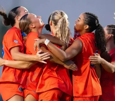 Florida Soccer Ranked No. 20 In United Soccer Coaches Poll