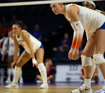 Florida Volleyball Sweeps Rival Miami