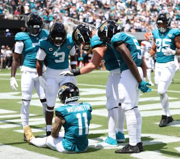Trevor Lawrence, Jaguars Bury Browns in Season Opener