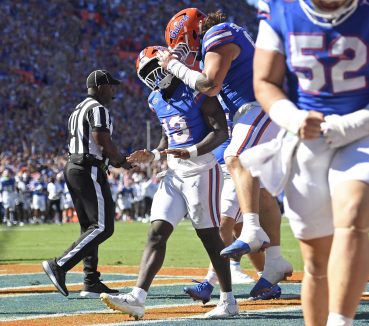 Jadan Baugh Earns First Career Doak Walker Weekly Honor