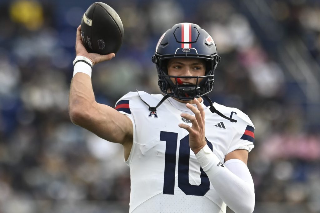 Scouting FAU: Owls' High-Flying Offense Swoops into Gainesville