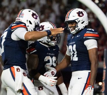 Scouting Auburn: Physical Test Awaits Florida in SEC Opener