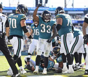 Jaguars’ Once-Questioned RB, LB Units Proving Doubters Wrong