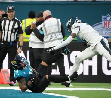Jaguars Handle ‘Chaos’ to Improve to 4-1
