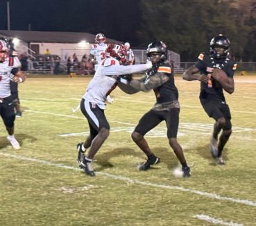 Hawthorne Football Finishes Regular Season 10-0
